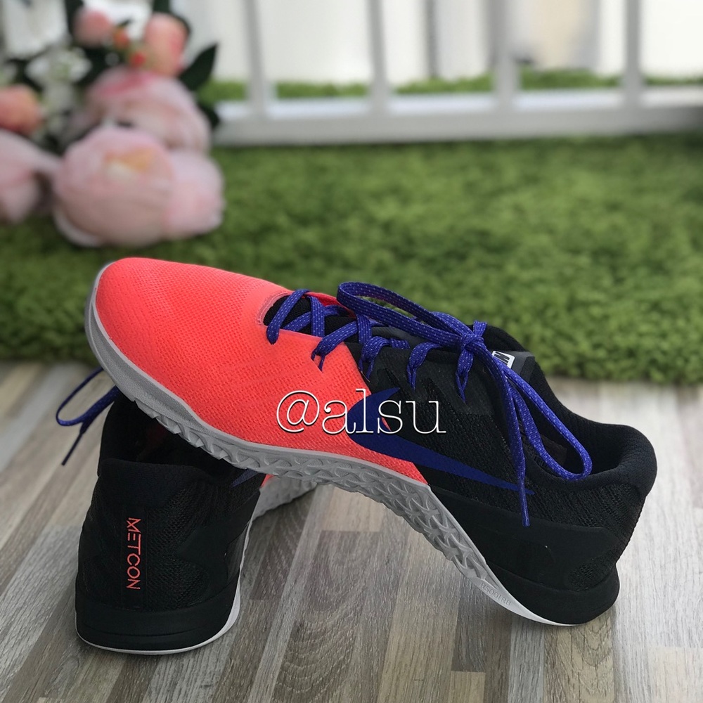 NWT Nike Metcon 3 Lava Glow WMNS - Picture 4 of 7